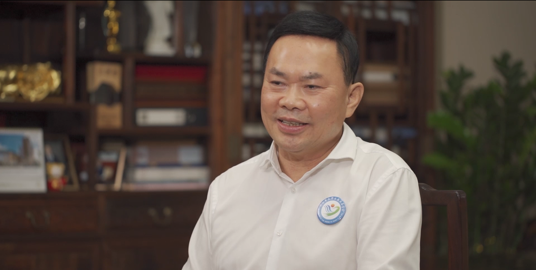公益的力量丨中裝建設(shè)董事長莊重：慕賢思齊，大山儒商丹心為公益
